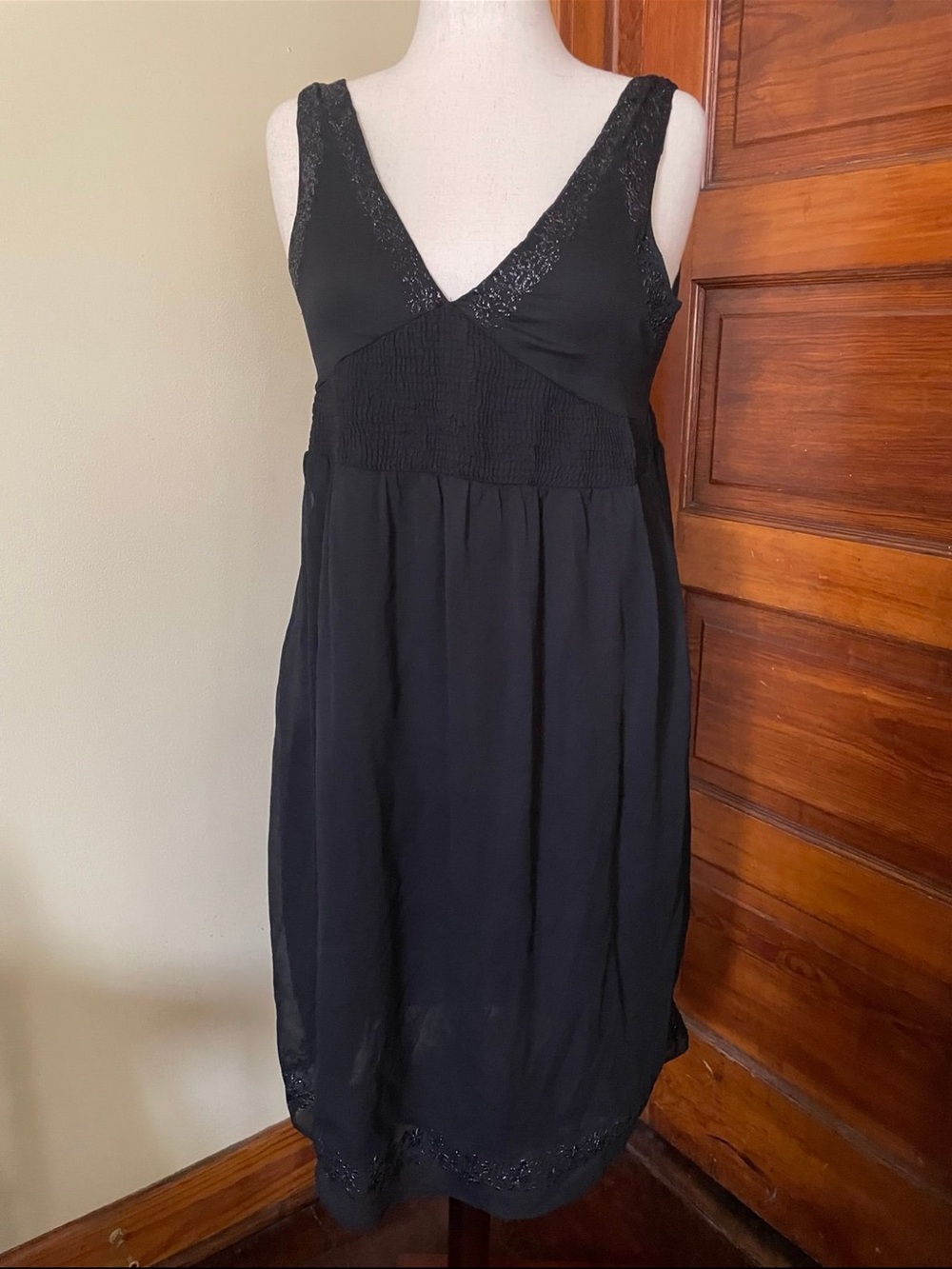 Guess Black Sleeveless V-Neck Midi Dress